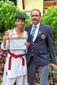 ರಾಜ್ಯಮಟ್ಟದ ಕರಾಟೆ ಪಂದ್ಯಾಟಕ್ಕೆ ಅನಿಕೇತ್ ಆಯ್ಕೆ